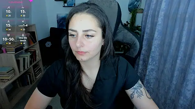 ValeriiMills webcam