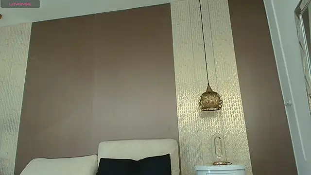 Tiifany_Baker webcam