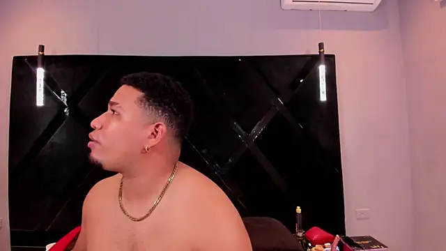 LucasandSasha webcam