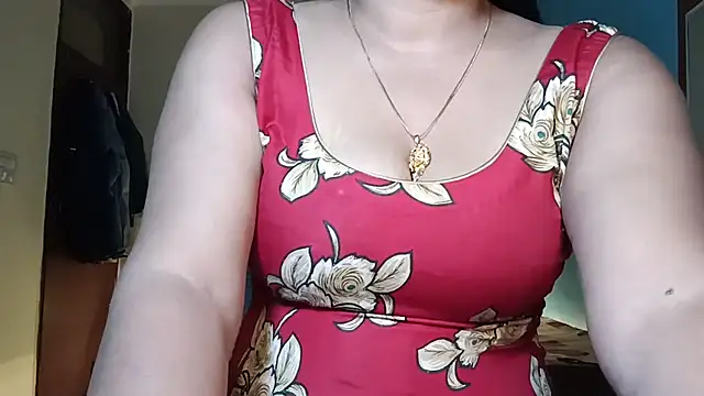 YourDesi_Laila_ webcam