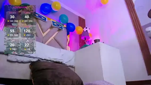 Tiffany_Valentiine webcam