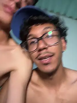 latinoshotsinterracial live cam on StripChat