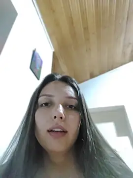 Bella_Karoline webcam