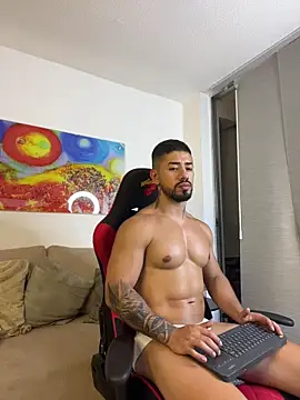 Ezzio_Scolaro webcam