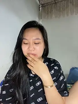 Almira6868 webcam