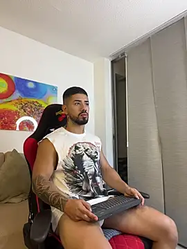 Ezzio_Scolaro webcam