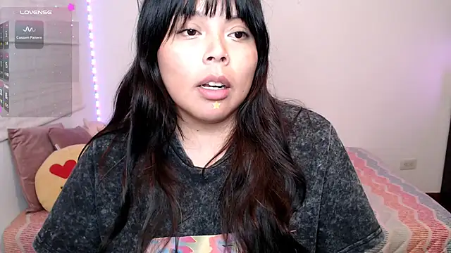 EllieMoonX webcam