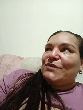 Zuleyka_69 live cam on StripChat