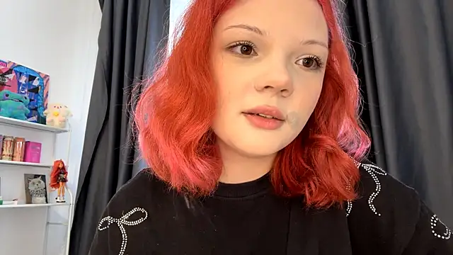 SmilingCutie webcam