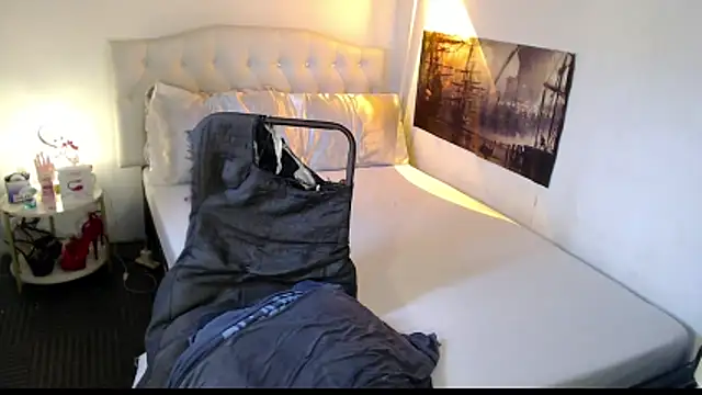 NinaDOM4CUM webcam