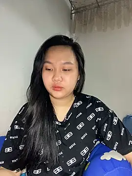 Almira6868 webcam