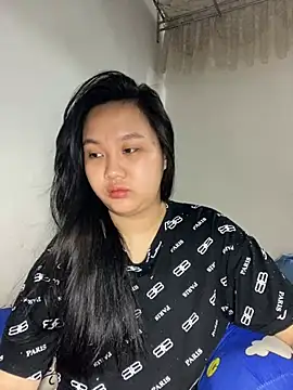 Almira6868 webcam