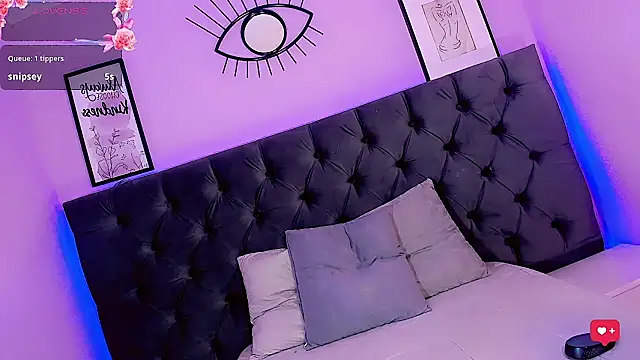 Kornylovee webcam