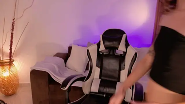 ChloeMoreti webcam