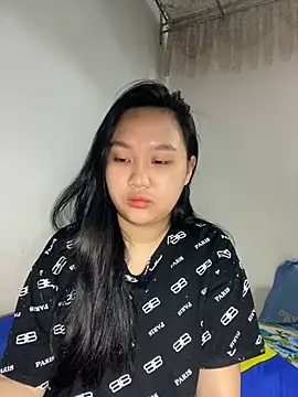 Almira6868 webcam