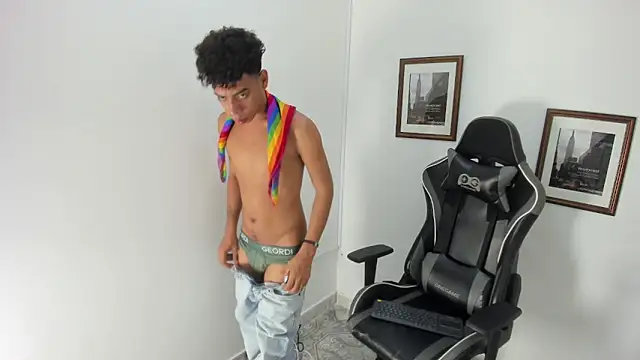 alexx_cum18 - Alexx_cum18's free webcam - UK Sex Cams