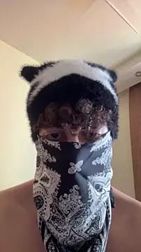 Hz1Tr live cam on StripChat