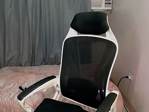 urcurlydiva webcam