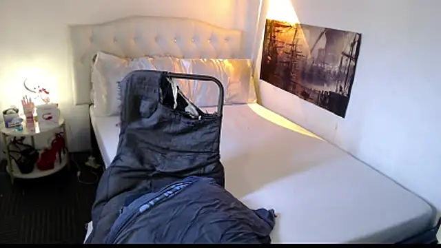 NinaDOM4CUM webcam