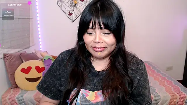 EllieMoonX webcam