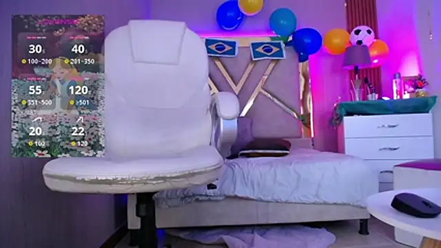 Tiffany_Valentiine webcam