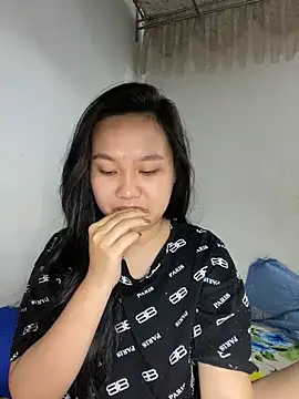 Almira6868 webcam