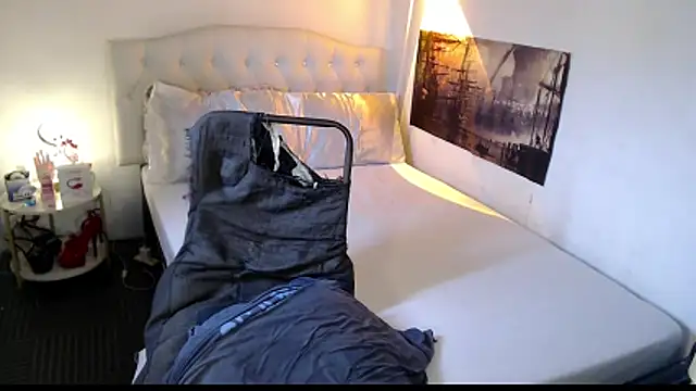 NinaDOM4CUM webcam