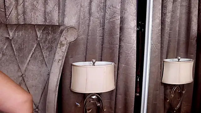 bustygizelle (F milf) - naked show play my pussy