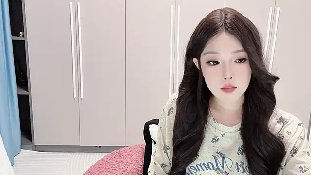 QOiio live sex cam