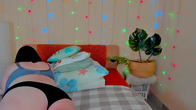 Blossom_Soniya webcam