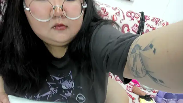 Nadine_asian webcam