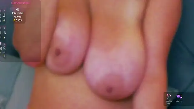LorenneMays webcam