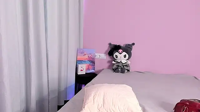 Fluffy_Monica webcam