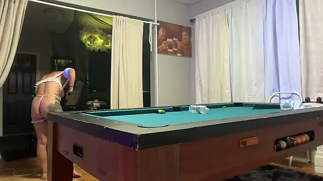 CoffeeNCreamHer webcam