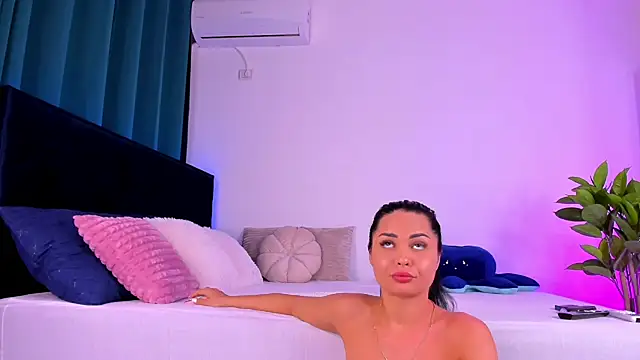 MissMichellee webcam