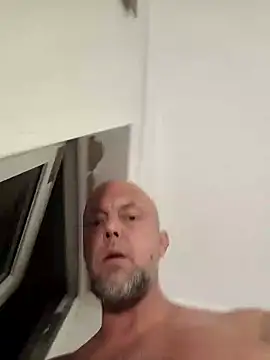 HornyDaddyMuscle webcam