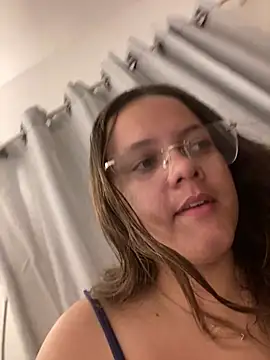 Laryssinha_69 webcam