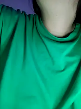 CurvyMilen webcam