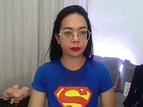 femininetranscummer webcam
