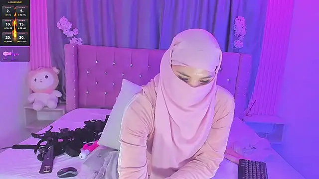 Nayla-Mouna webcam