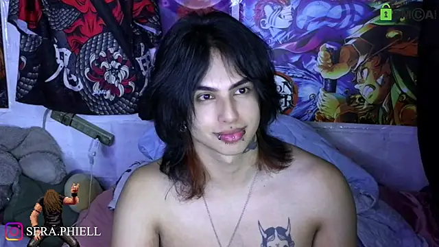 Seraphiell live cam on StripChat