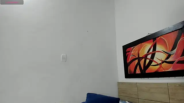 Lauralove_69 live cam on StripChat