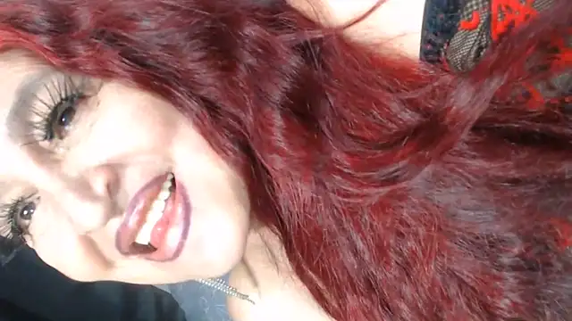 Lucy_mature8 webcam