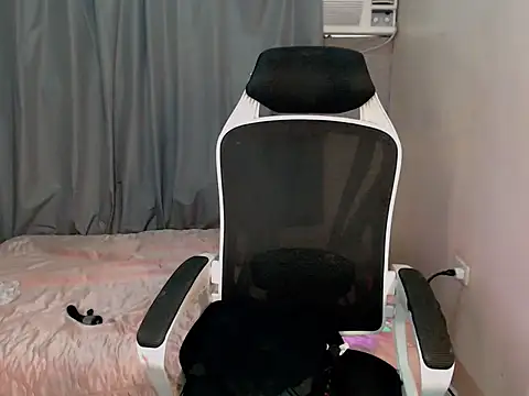 urcurlydiva webcam