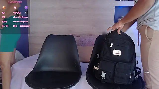 Dakotagloss live cam on StripChat