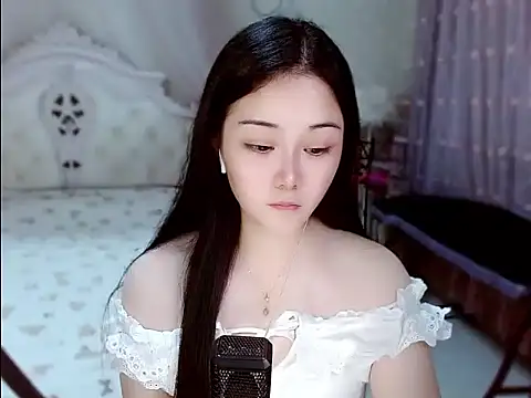 Amy-cnbaby live cam on StripChat