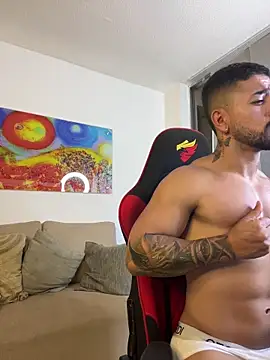 Ezzio_Scolaro webcam