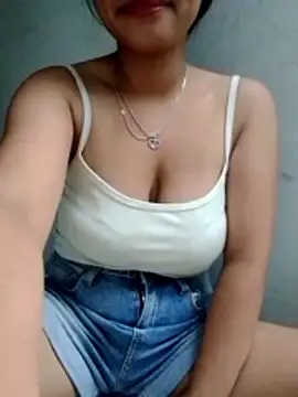 Mirra-a live cam on StripChat