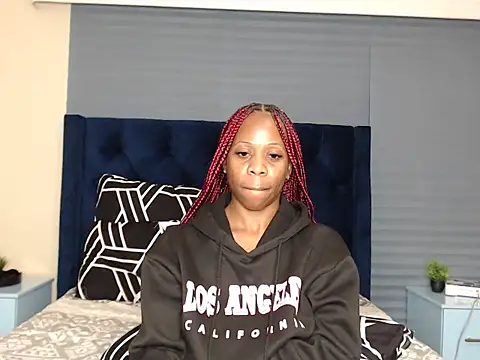 QUEENMANDYY