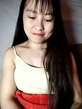 Cherry-squirtt live cam on StripChat
